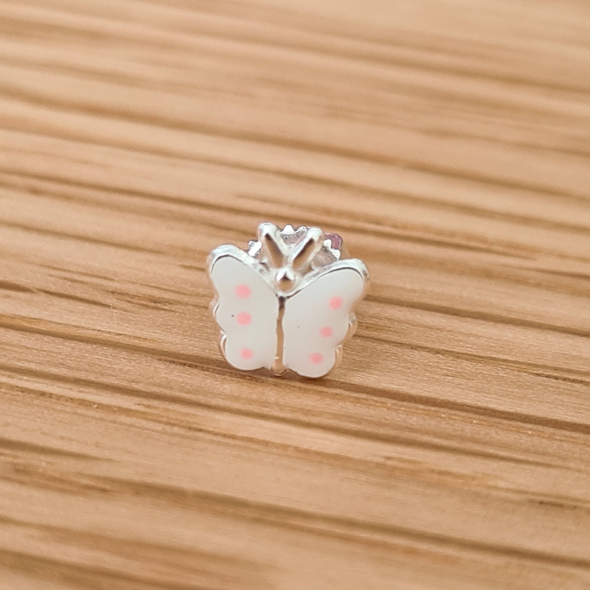 boucles-oreilles-vis-papillons-blancs-sha226 (4)